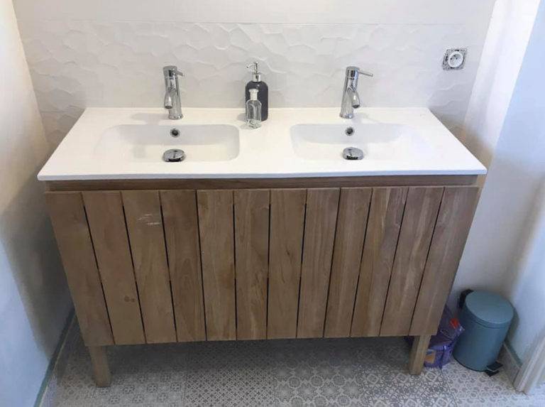 Meuble de salle de bains, double vasque en bois par HLG Plomberie